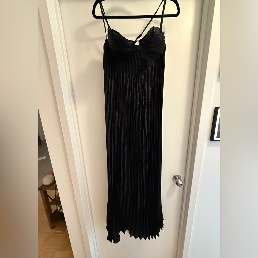 NWT - Lulus Brilliant Allure Black Pleated Maxi Dress - Size L - Picture 2 of 3